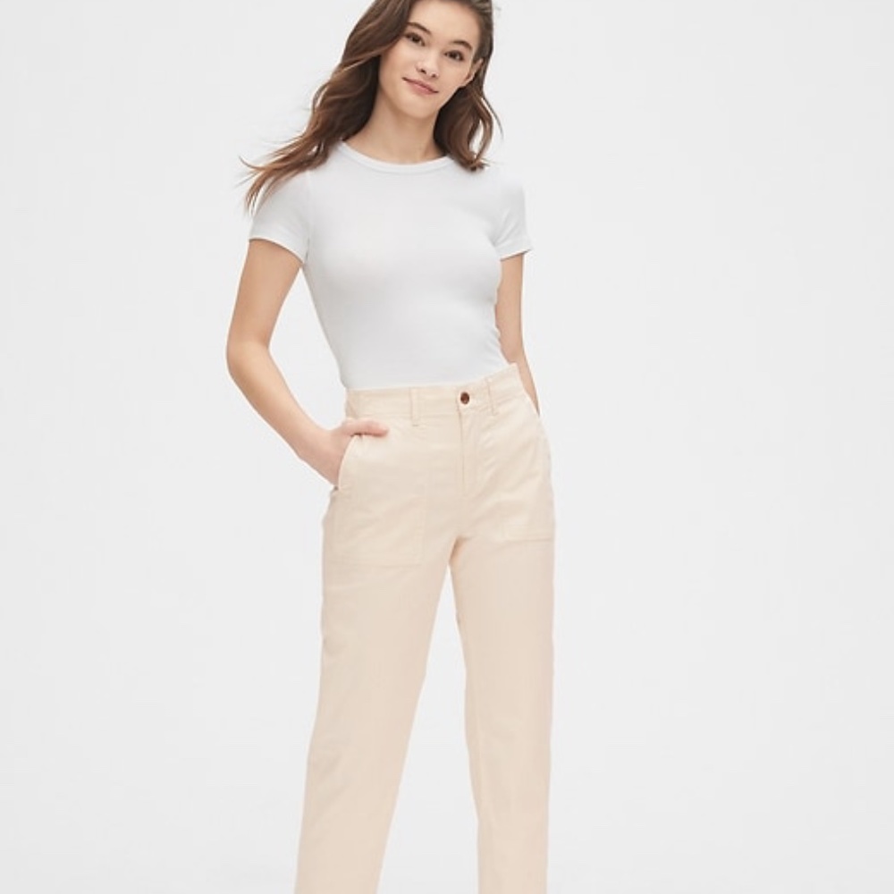 GAP Straight Leg Khakis NWT